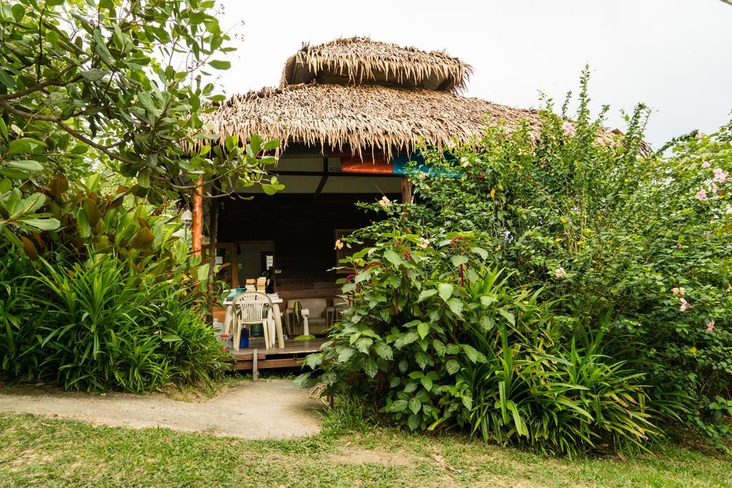 Rabbit Bungalow Koh Phayam Buitenkant foto